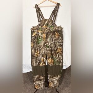 Realtree Edge Camo Bib Overalls XL Insulated Hunting Pants